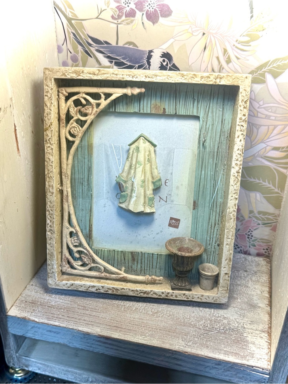 Russ Berrie & Company Cream and Aqua Sculpted Decorative Photo Frame
